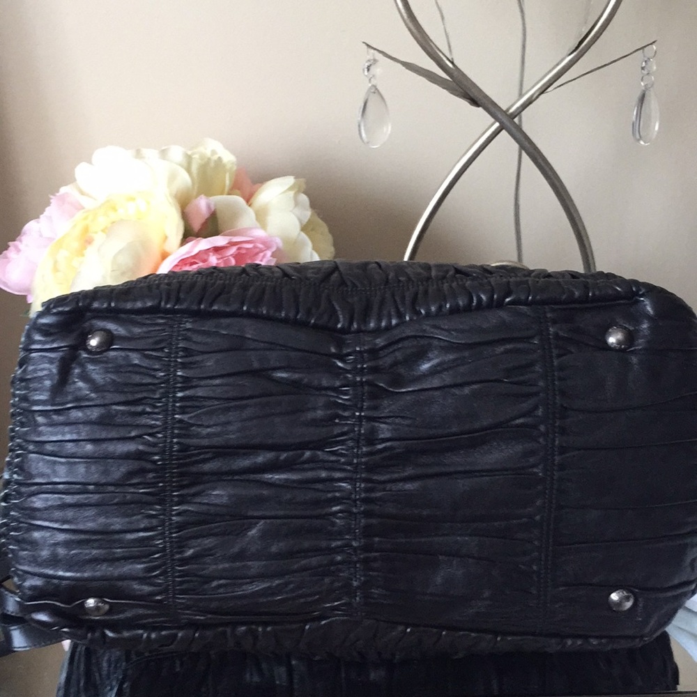 Prada bag XXL - Picture 8 of 16